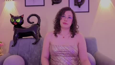 Snapshot of charlote__miller chatting on 05-22-26, 11:38 You honey online show from 05-22-26, 11:38