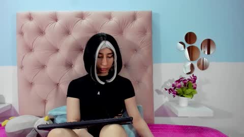 charlothe_7 online show from 12-20-25, 04:19