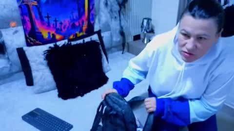 charlotte online show from 10-25-25, 11:07