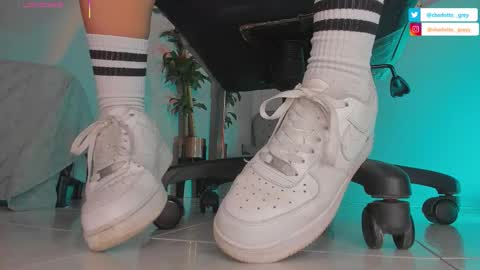 charlotte  grey online show from 11-04-25, 07:13