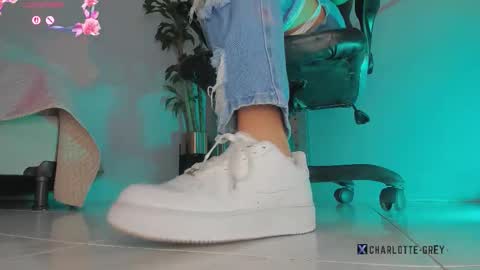 charlotte  grey online show from 02-25-26, 08:18