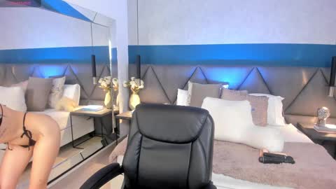 Charlotte online show from 02-20-25, 03:41