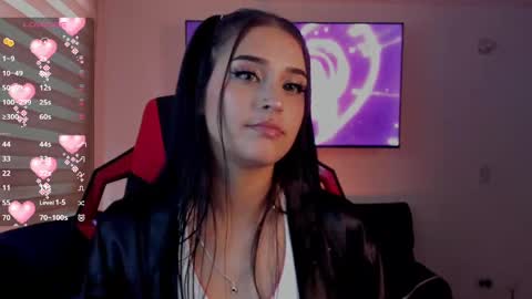 Charlotte  online show from 11-10-25, 08:41