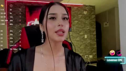 Charlotte  online show from 04-25-26, 12:57