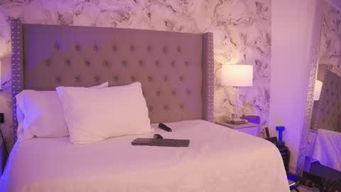 Charlotte online show from 02-11-26, 03:22