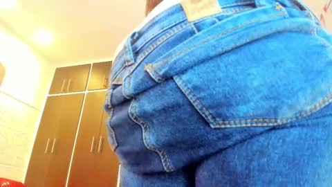 Charlotte Icee online show from 02-24-25, 05:42