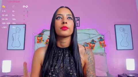 Snapshot of charlotte_kisss chatting on 10-23-25, 07:34 Charlotte online show from 10-23-25, 07:34