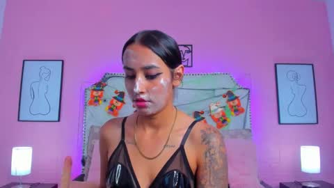 Snapshot of charlotte_kisss chatting on 10-29-25, 07:59 Charlotte online show from 10-29-25, 07:59