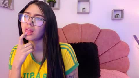 Snapshot of charlotte_millers_ chatting on 11-10-25, 08:19 Charlotte online show from 11-10-25, 08:19