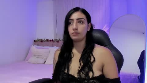 Snapshot of charlotte_pleasure chatting on 06-22-26, 11:07 Charlotte online show from 06-22-26, 11:07