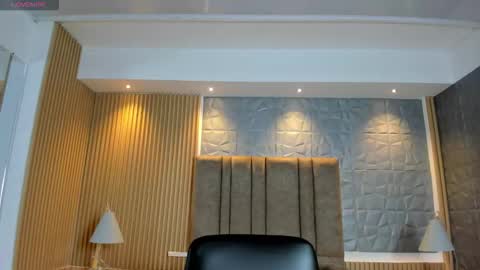 Snapshot of charlotte_whitee1 chatting on 10-30-25, 11:00 Charlotte Everyday From 0700 to 1300 Col Time online show from 10-30-25, 11:00