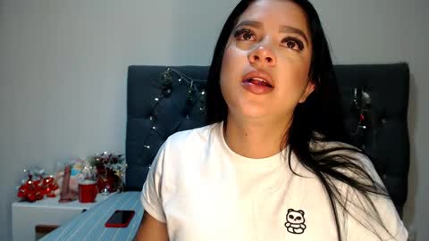 charlottee07 online show from 12-19-25, 04:41