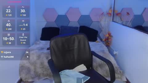 Charlotte Taylor online show from 02-26-25, 07:09