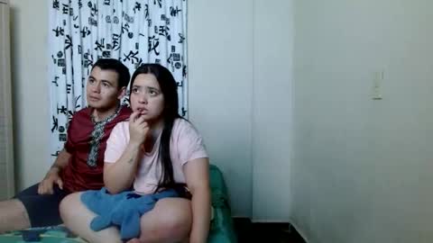 Snapshot of charlottetwins chatting on 12-15-25, 05:01 charlot online show from 12-15-25, 05:01