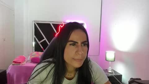    online show from 10-11-25, 11:25