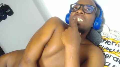 Snapshot of charly_vergonti_ chatting on 09-18-25, 04:58 charly_vergonti_ online show from 09-18-25, 04:58