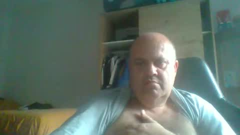 Snapshot of charlypalgar chatting on 03-30-26, 06:42 charly online show from 03-30-26, 06:42