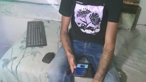 Jah online show from 03-08-26, 02:04