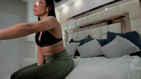 Charol  online show from 04-27-26, 12:36