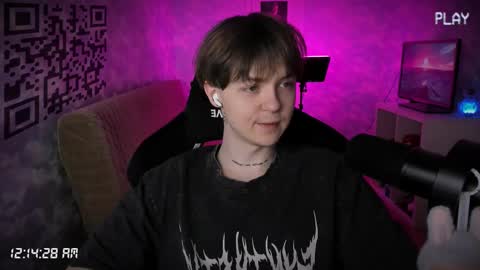 Snapshot of charonbaby1 chatting on 11-04-25, 09:14 lynxy online show from 11-04-25, 09:14