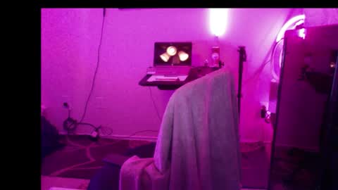 Chase2Attract online show from 02-21-26, 01:06