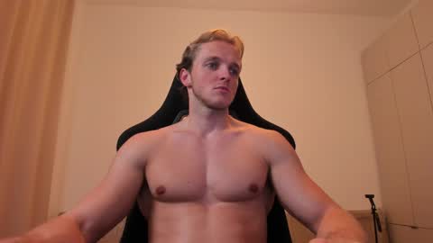 Chase Reed online show from 05-11-26, 07:33