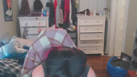 Natalie online show from 04-11-26, 01:32