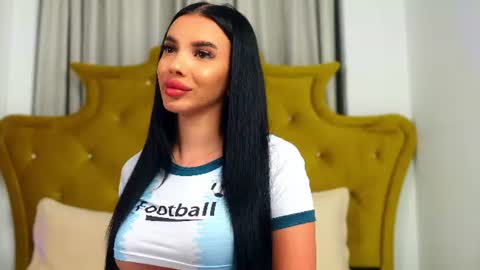 Snapshot of chaturbarbie_ chatting on 07-07-26, 10:25 Velma online show from 07-07-26, 10:25