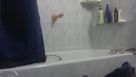 Snapshot of chaturbatordeluxe chatting on 09-15-25, 03:28 chaturbatordeluxe online show from 09-15-25, 03:28