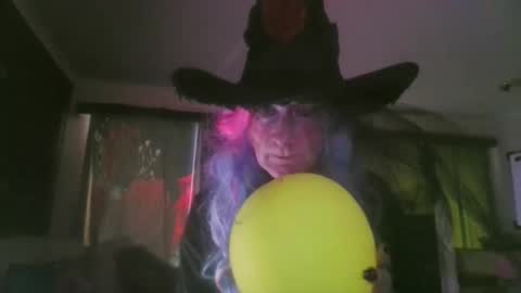 Snapshot of chaturdell9359 chatting on 10-24-25, 03:36 We Chat online show from 10-24-25, 03:36