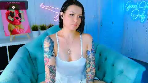 Snapshot of chaturkaterina chatting on 07-01-26, 10:09 Miss Harmony online show from 07-01-26, 10:09