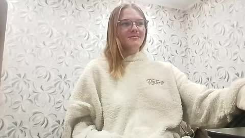 Olivia online show from 05-03-26, 10:27