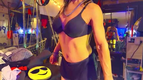 Snapshot of chavezechavez4207 chatting on 02-06-25, 07:45 MasterPRO online show from 02-06-25, 07:45