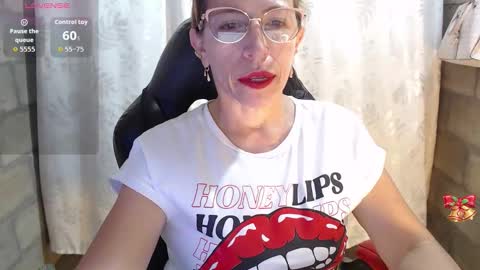 CHAYLA VICTORIA RUIZ  online show from 03-01-26, 09:28