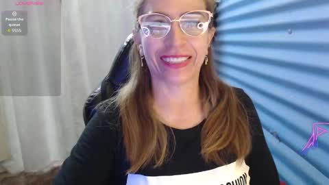 CHAYLA VICTORIA RUIZ  online show from 04-25-26, 07:55