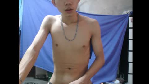 Snapshot of cheap_thrillls chatting on 07-01-26, 04:25 kenzy online show from 07-01-26, 04:25