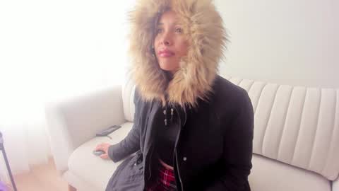 Regina Phalange online show from 02-25-25, 07:25