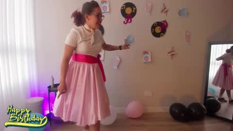 Regina Phalange online show from 09-26-25, 09:52