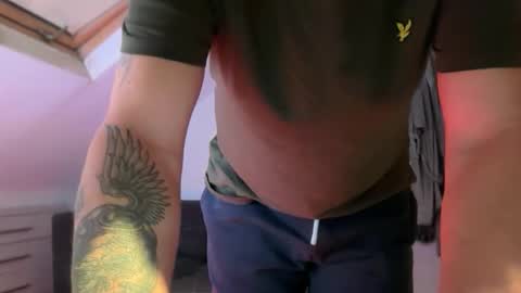 Cheekylondon online show from 09-23-25, 10:57