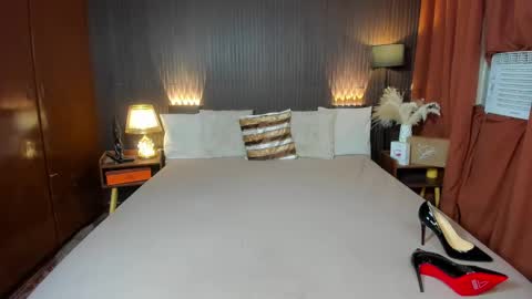 Snapshot of chelseariches chatting on 02-19-25, 09:03 Hello ur lovely Chelsea online show from 02-19-25, 09:03