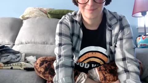 Chelsea online show from 10-31-25, 05:03