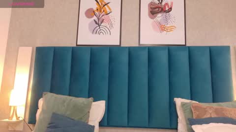 Snapshot of cheneelllorens chatting on 10-22-25, 07:35 online show from 10-22-25, 07:35