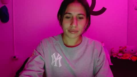 Snapshot of cherry_hc chatting on 01-22-25, 05:16 Nezumy Rey online show from 01-22-25, 05:16