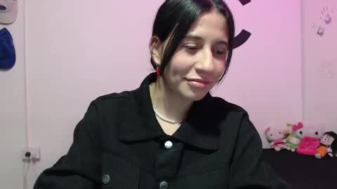 Snapshot of cherry_hc chatting on 01-22-25, 10:15 Nezumy Rey online show from 01-22-25, 10:15