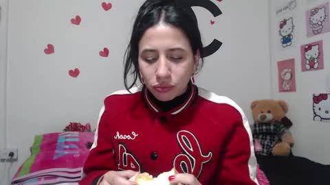 Snapshot of cherry_hc chatting on 02-15-25, 03:31 Nezumy Rey online show from 02-15-25, 03:31