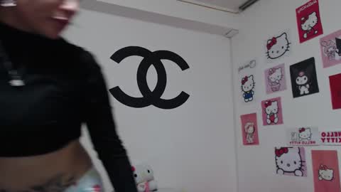 Snapshot of cherry_hc chatting on 02-21-25, 04:51 Nezumy Rey online show from 02-21-25, 04:51