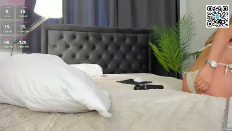 Snapshot of cherry_lexi chatting on 05-23-26, 03:56 Lexi online show from 05-23-26, 03:56
