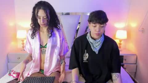 Snapshot of cherry_x_hot chatting on 06-27-26, 04:39 Chica cereza online show from 06-27-26, 04:39