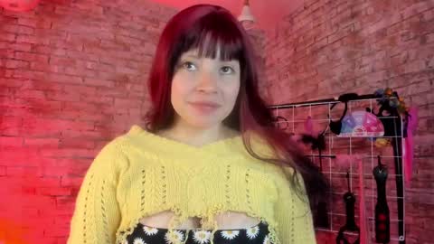 Snapshot of cherry_xoxx chatting on 09-27-25, 11:04 online show from 09-27-25, 11:04