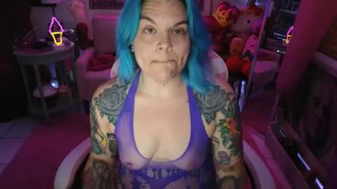 Snapshot of cherryb0mbb0mb chatting on 09-20-25, 05:30 CherryBombBomb online show from 09-20-25, 05:30